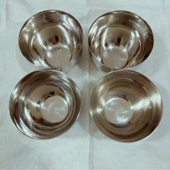 Stainless bowls. Set of 4 - Picture 1 of 3